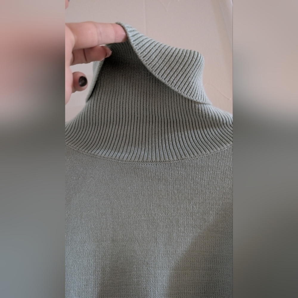 Laundry By Shelli Segal Sage and Cream And Mint Turtleneck Sweater Bell Sleeves - Picture 8 of 15